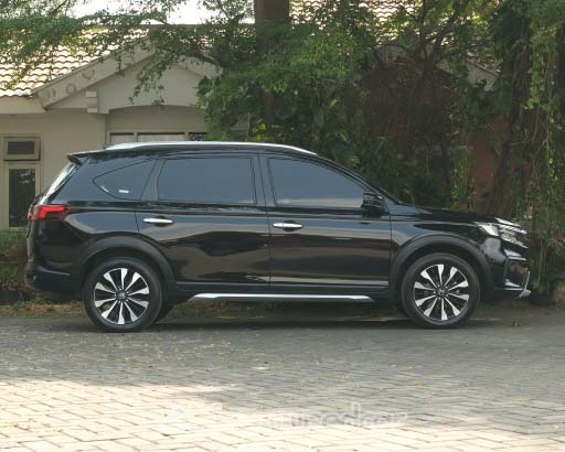 BR V PRESTIGE SENSING BEKAS
