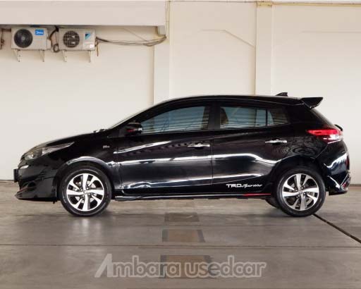 YARIS TRD 2019 HITAM